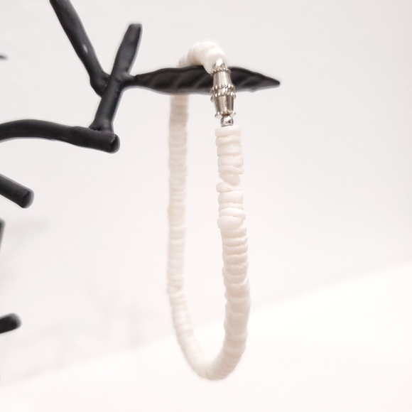 Puka White Shell Bracelet - Picture 3 of 4